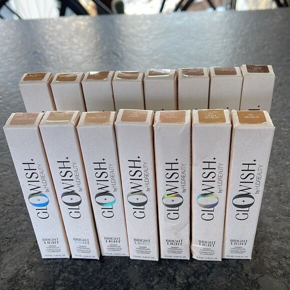 Huda Beauty Glowish Bright Light Hydrating Sheer Concealer all shades in stock - Picture 4 of 11